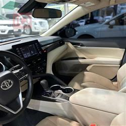 تۆیۆتا کامری